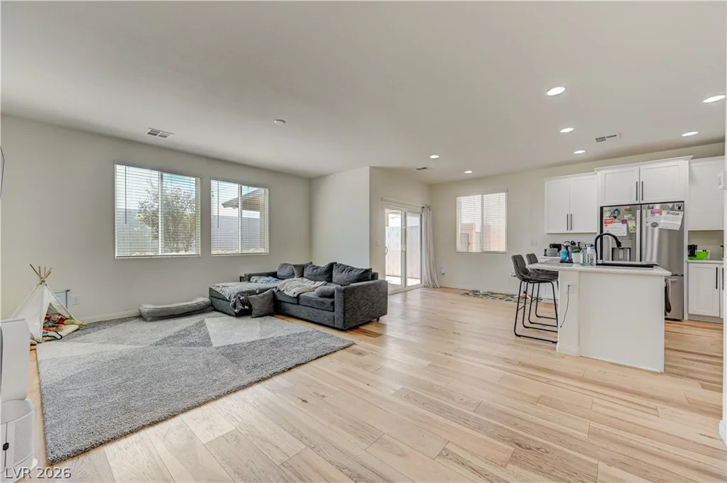 4417 Frias Falls, Las Vegas, NV 89141