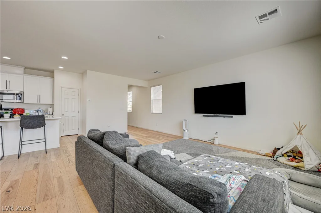 4417 Frias Falls, Las Vegas, NV 89141