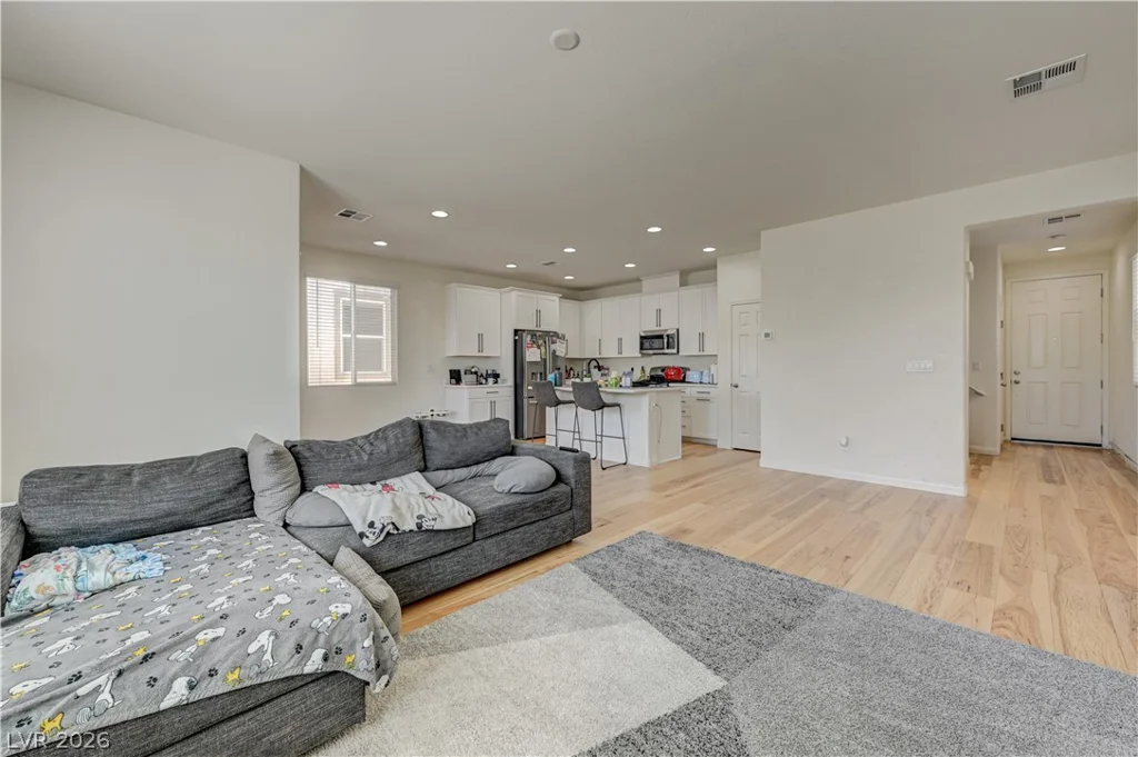 4417 Frias Falls, Las Vegas, NV 89141