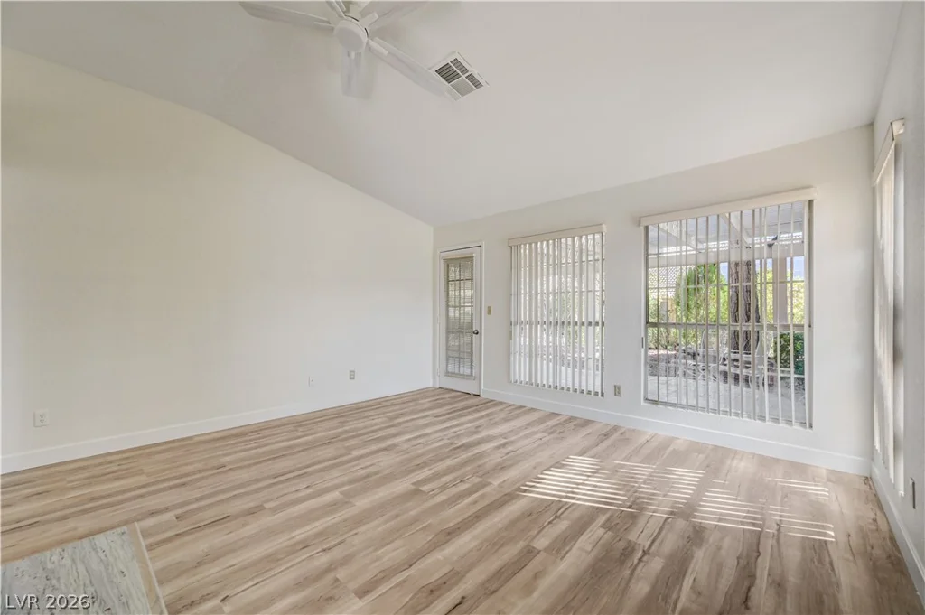 5613 Port Barrington, Las Vegas, NV 89130