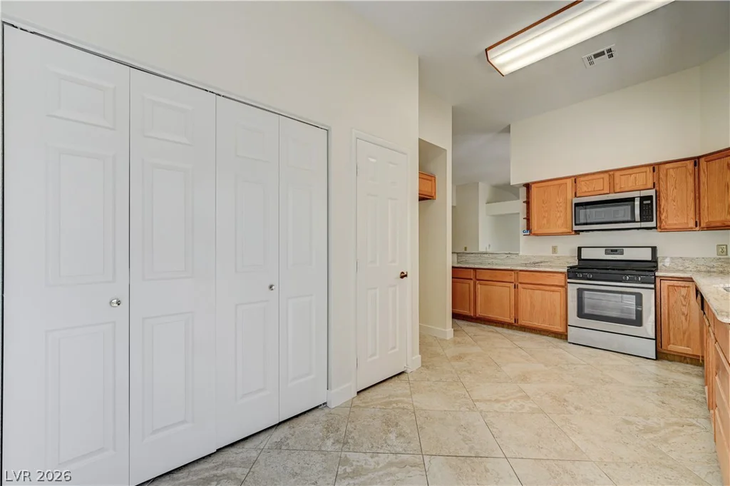 5613 Port Barrington, Las Vegas, NV 89130