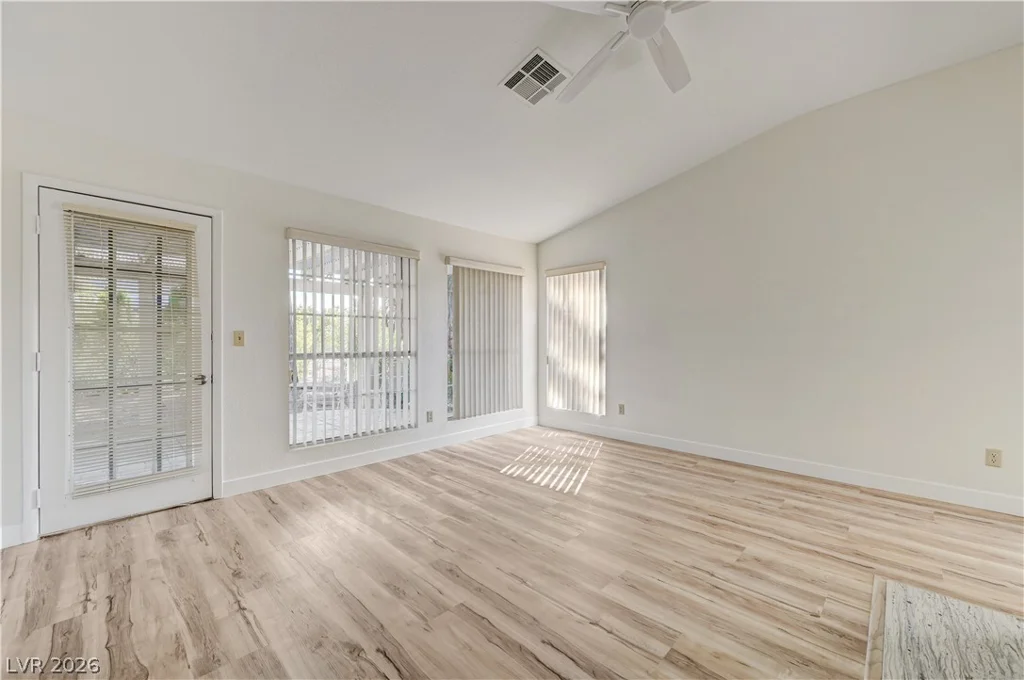5613 Port Barrington, Las Vegas, NV 89130