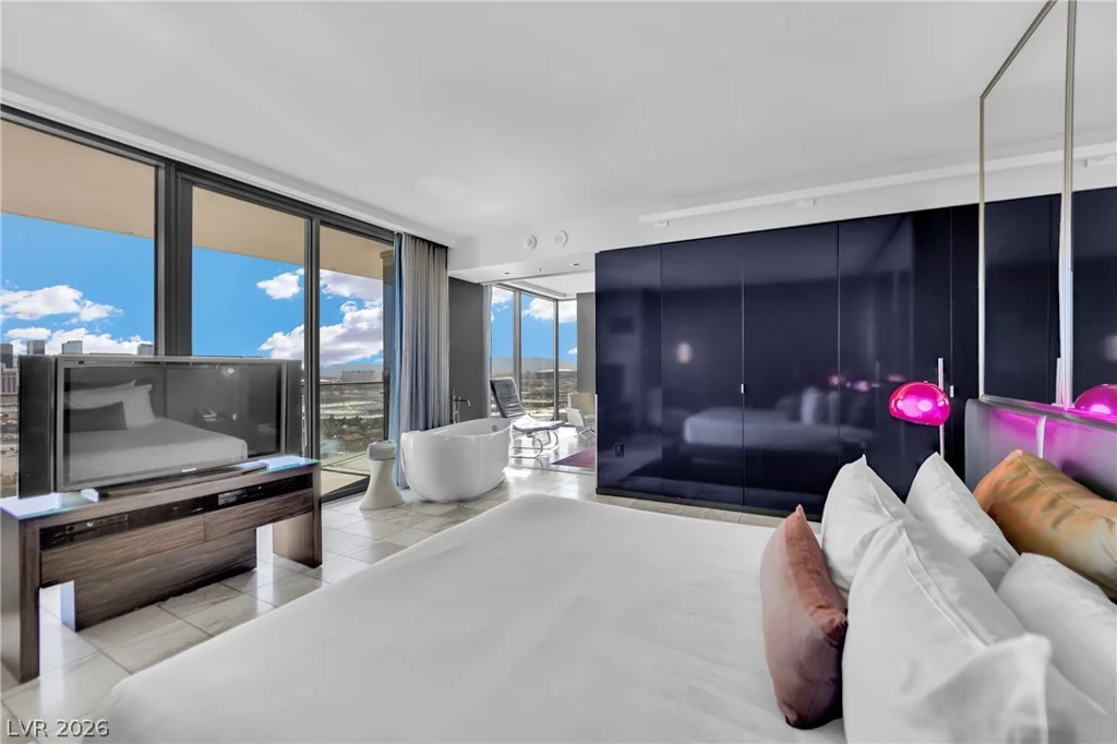 4381 Flamingo, Las Vegas, NV 89103