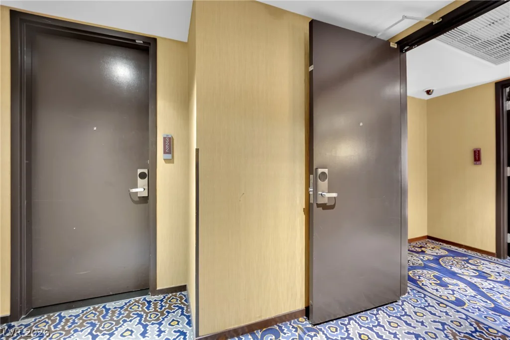 4381 Flamingo, Las Vegas, NV 89103