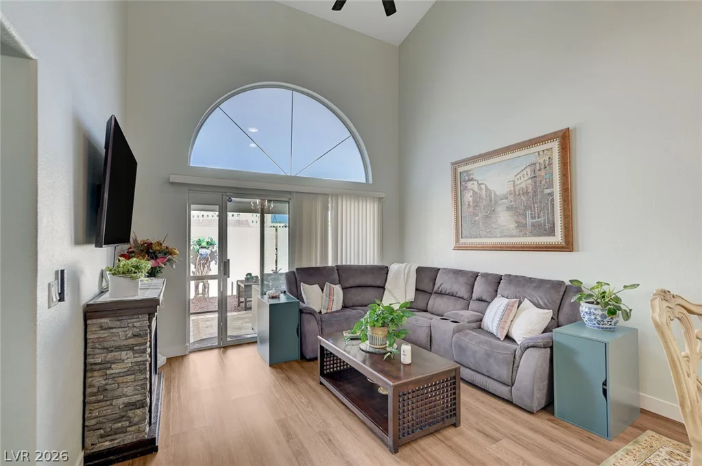 528 Crimson View, Las Vegas, NV 89144