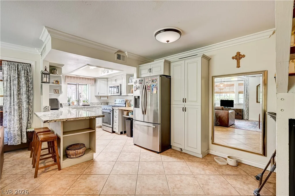 5889 Laredo, Las Vegas, NV 89146