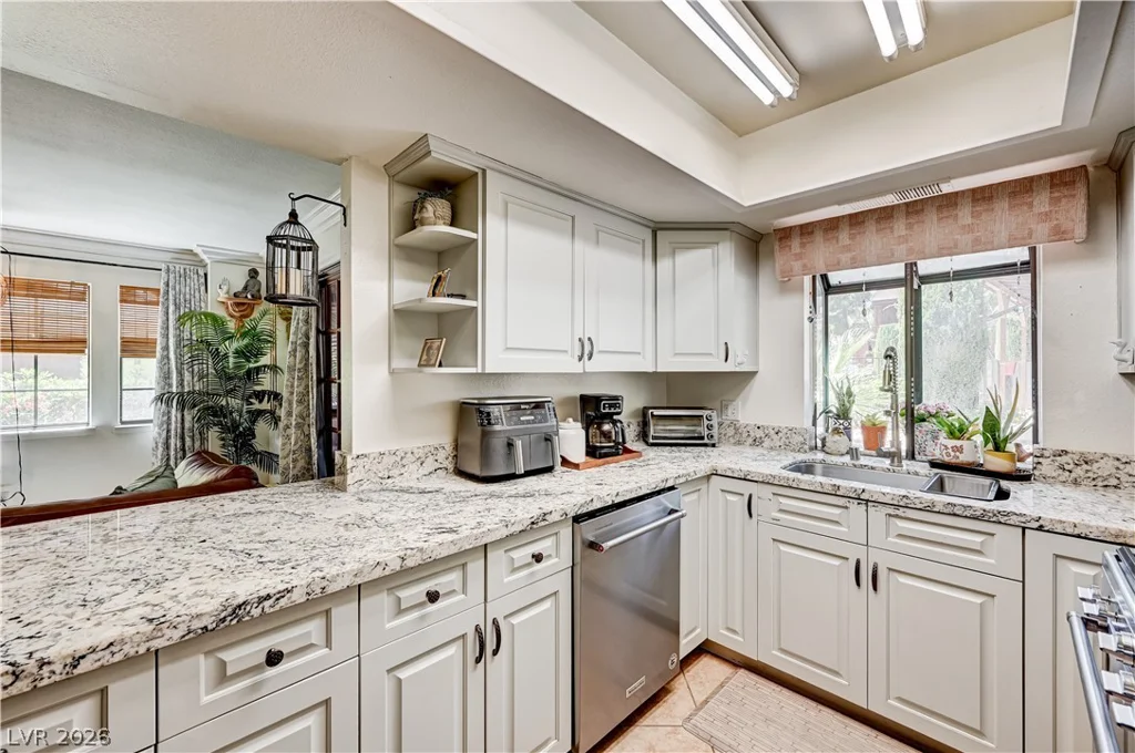 5889 Laredo, Las Vegas, NV 89146