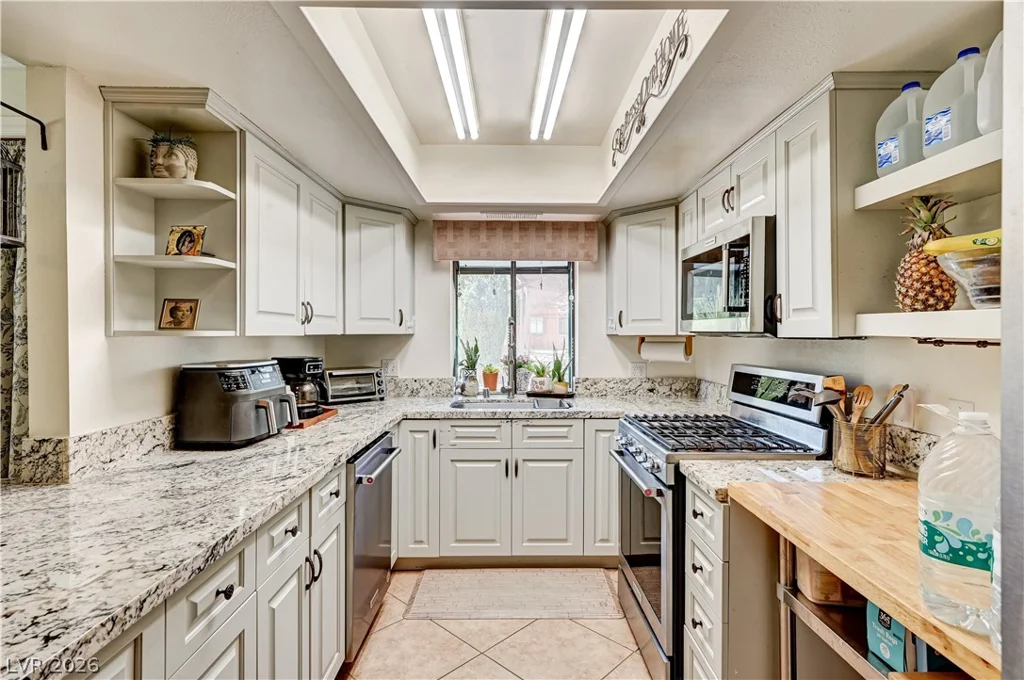 5889 Laredo, Las Vegas, NV 89146