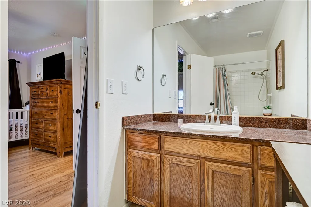 5889 Laredo, Las Vegas, NV 89146
