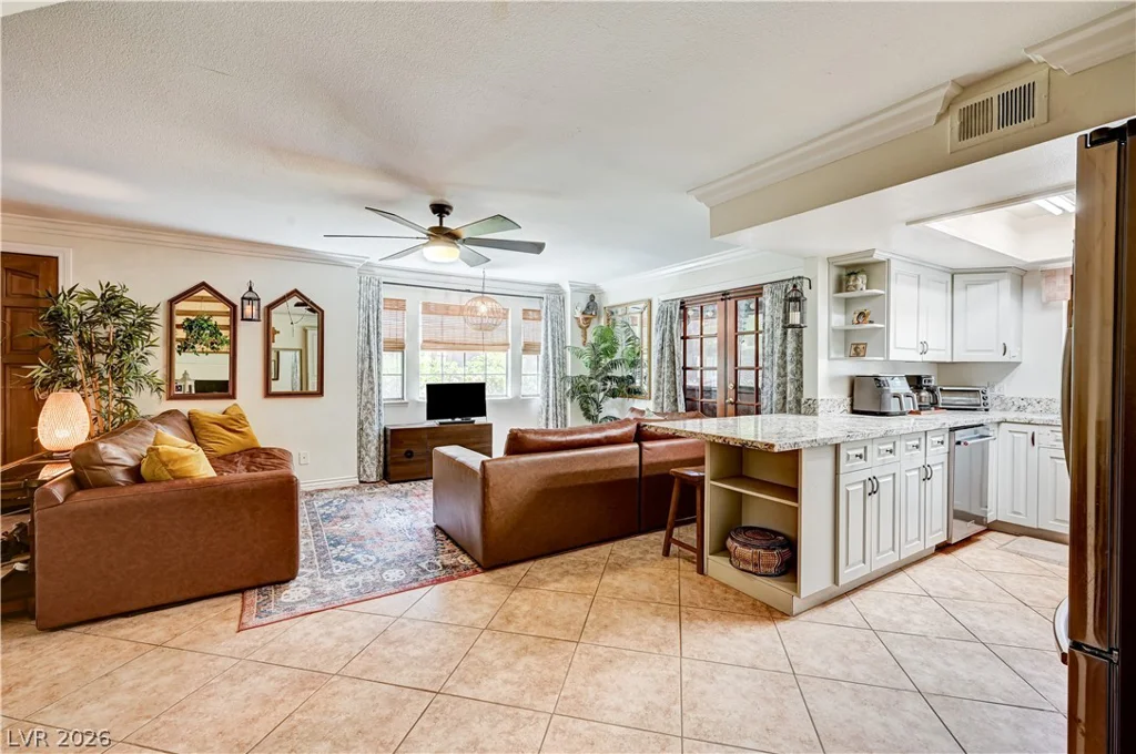5889 Laredo, Las Vegas, NV 89146
