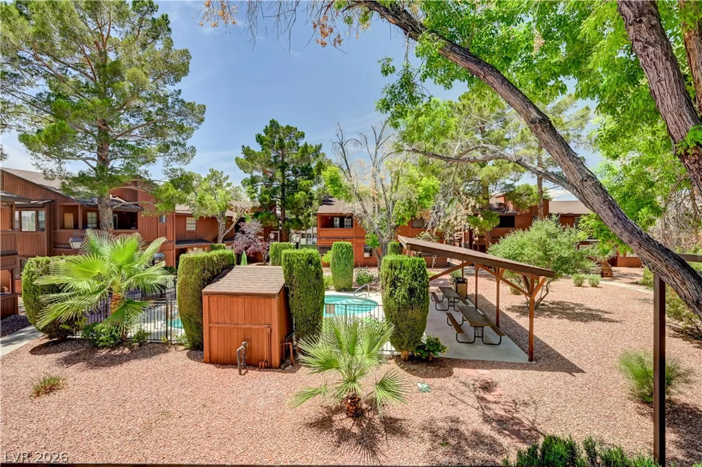 5889 Laredo, Las Vegas, NV 89146