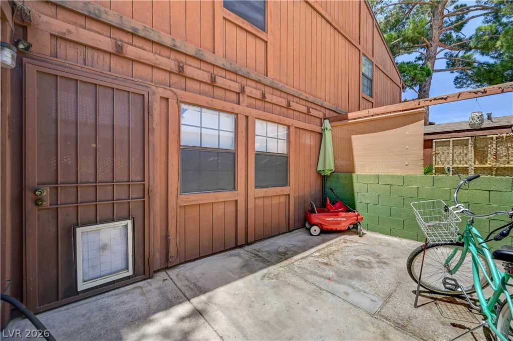 5889 Laredo, Las Vegas, NV 89146