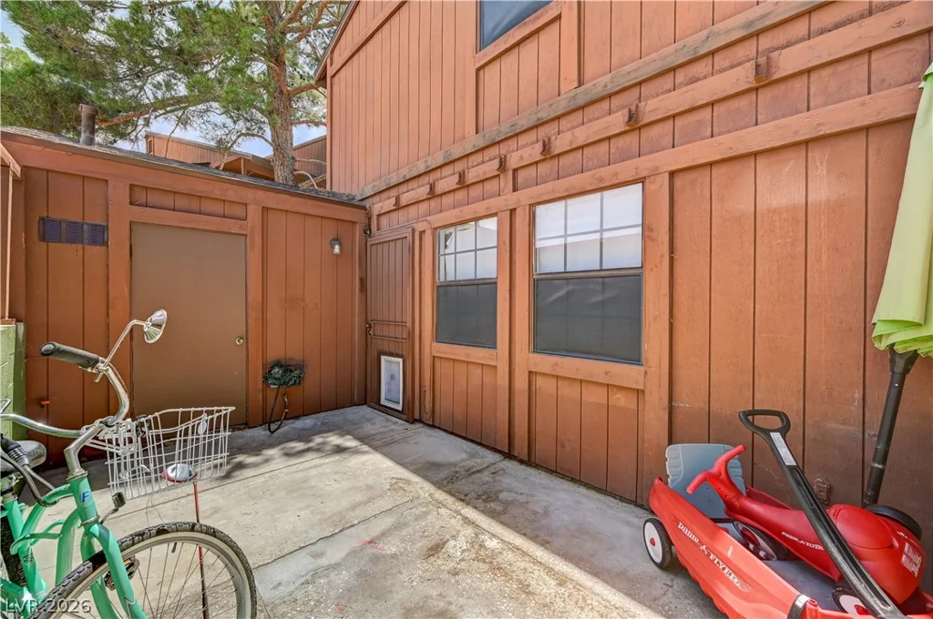 5889 Laredo, Las Vegas, NV 89146