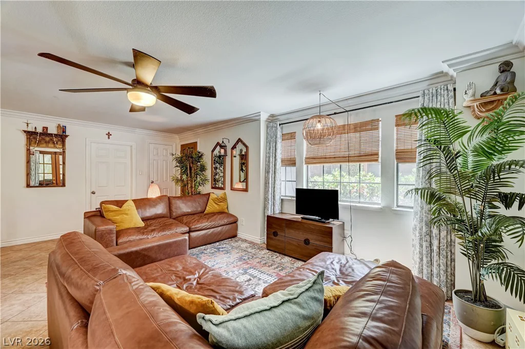 5889 Laredo, Las Vegas, NV 89146