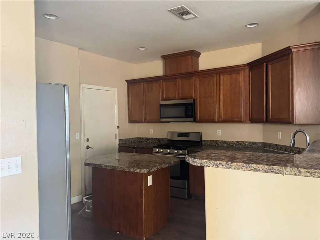 8141 Pink Desert, North Las Vegas, NV 89085