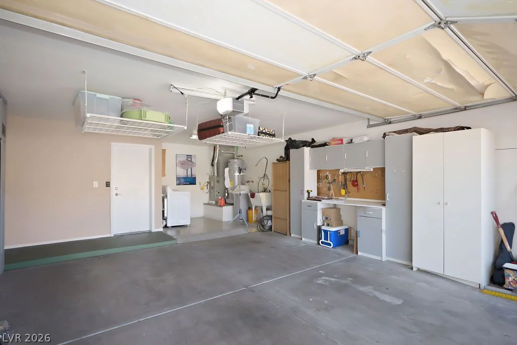 2521 Silverton, Las Vegas, NV 89134