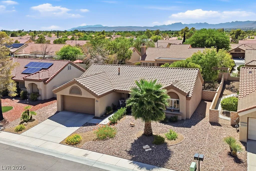 2521 Silverton, Las Vegas, NV 89134