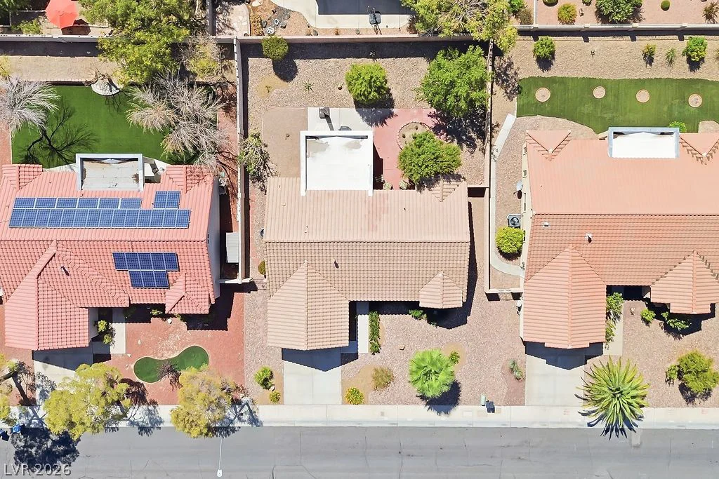 2521 Silverton, Las Vegas, NV 89134