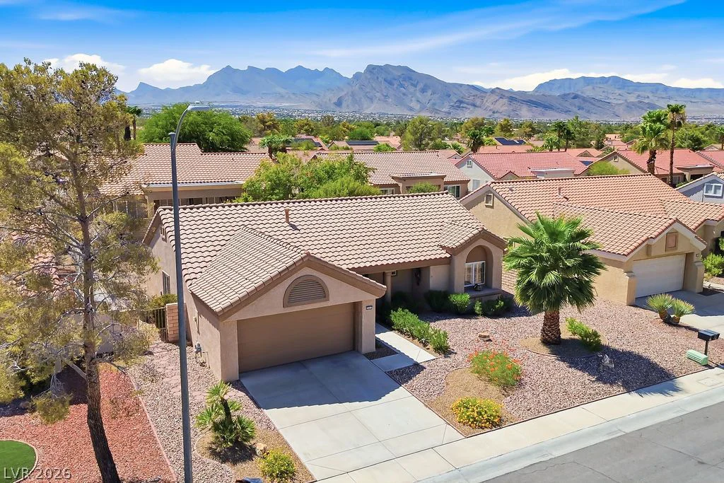 2521 Silverton, Las Vegas, NV 89134
