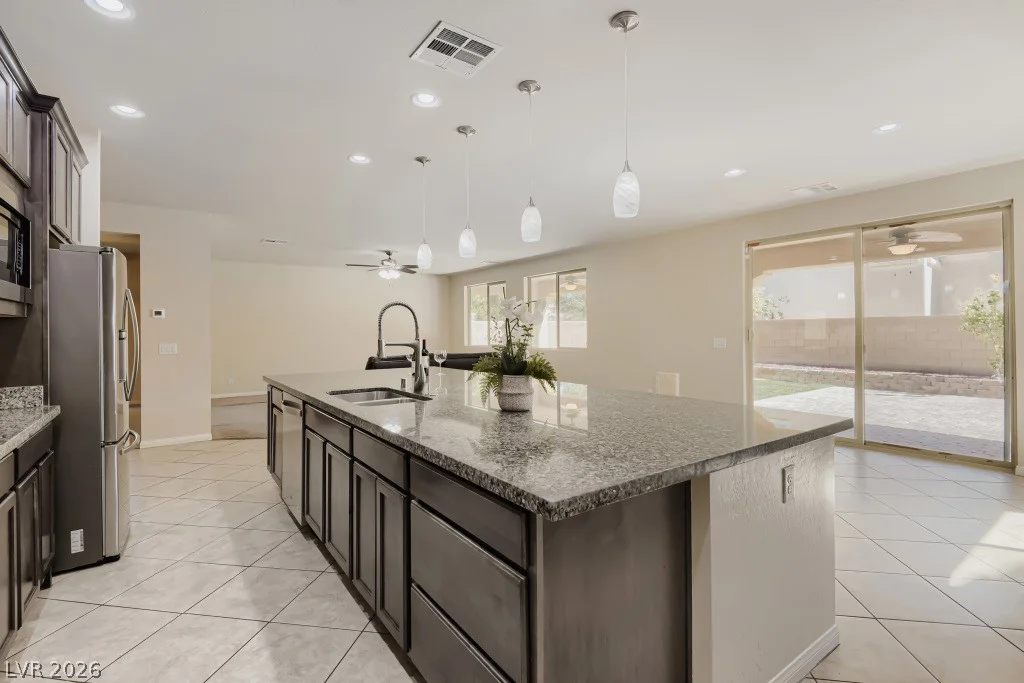 9705 Wildflower Vista, Las Vegas, NV 89166