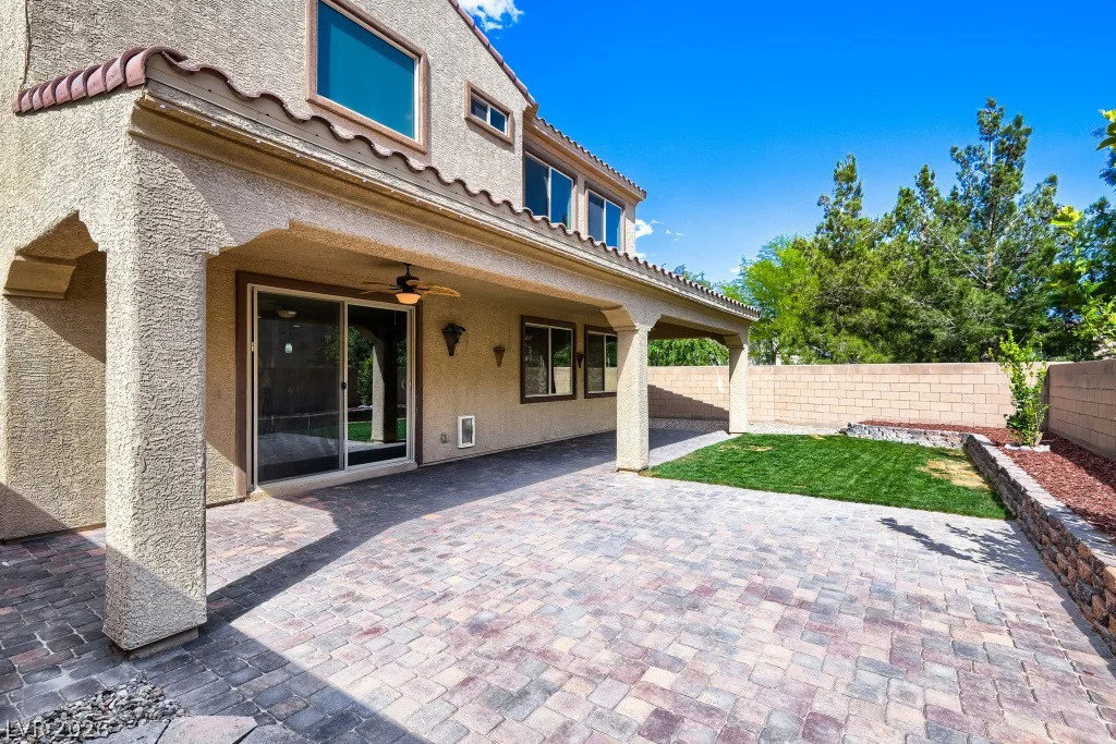 9705 Wildflower Vista, Las Vegas, NV 89166