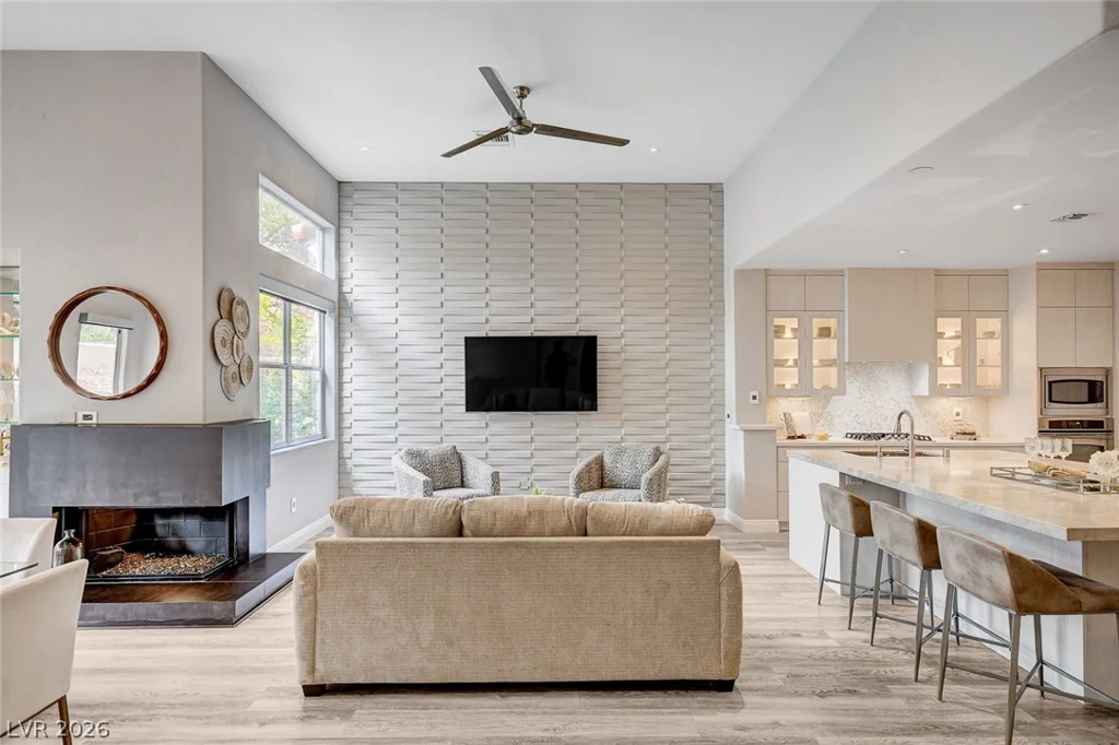 1913 Summer Pine, Las Vegas, NV 89134