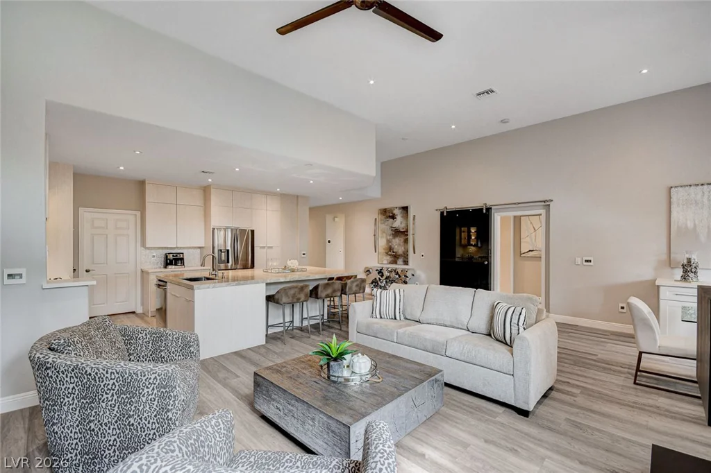 1913 Summer Pine, Las Vegas, NV 89134