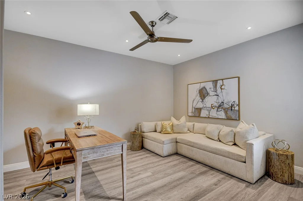 1913 Summer Pine, Las Vegas, NV 89134