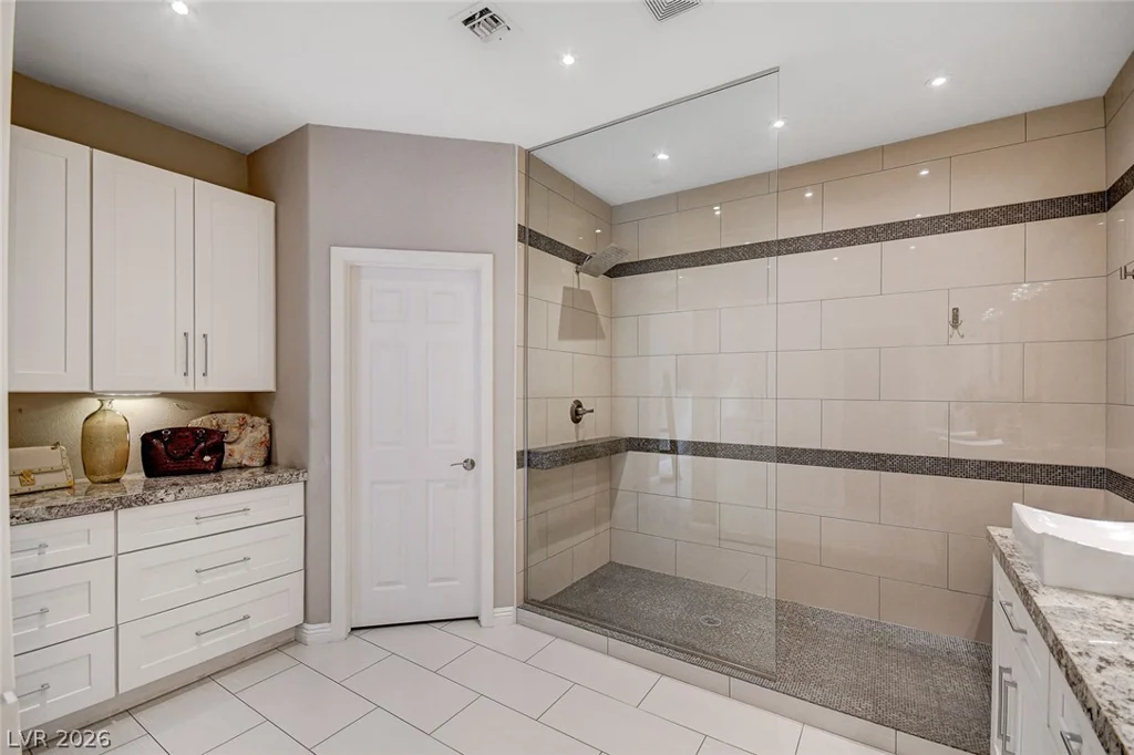 1913 Summer Pine, Las Vegas, NV 89134