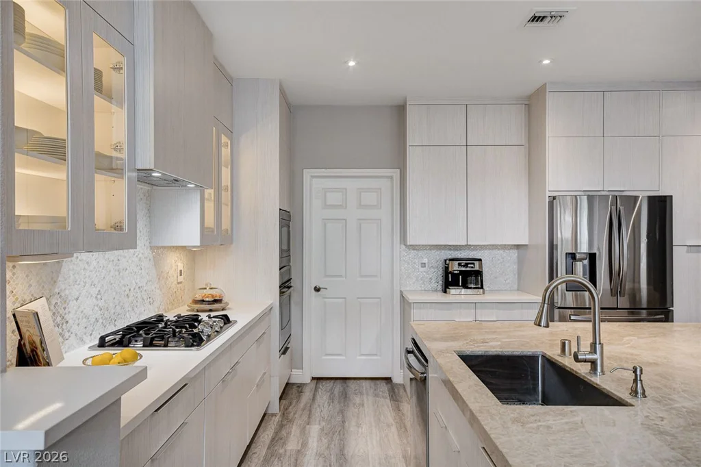1913 Summer Pine, Las Vegas, NV 89134