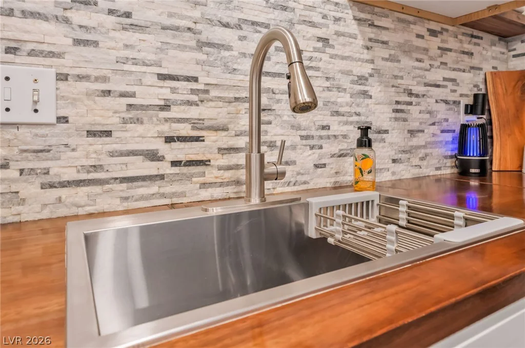 2207 Sleepy, Las Vegas, NV 89106