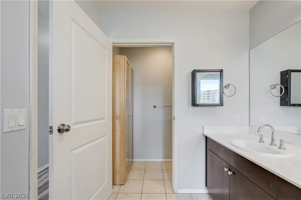 8255 Las Vegas, Las Vegas, NV 89123