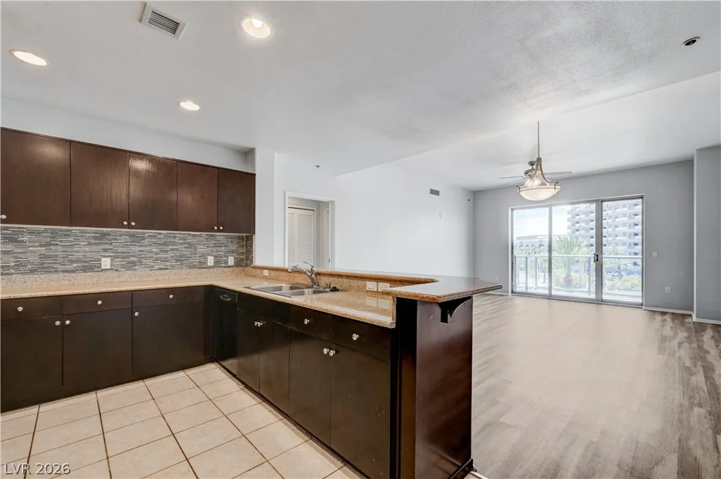 8255 Las Vegas, Las Vegas, NV 89123