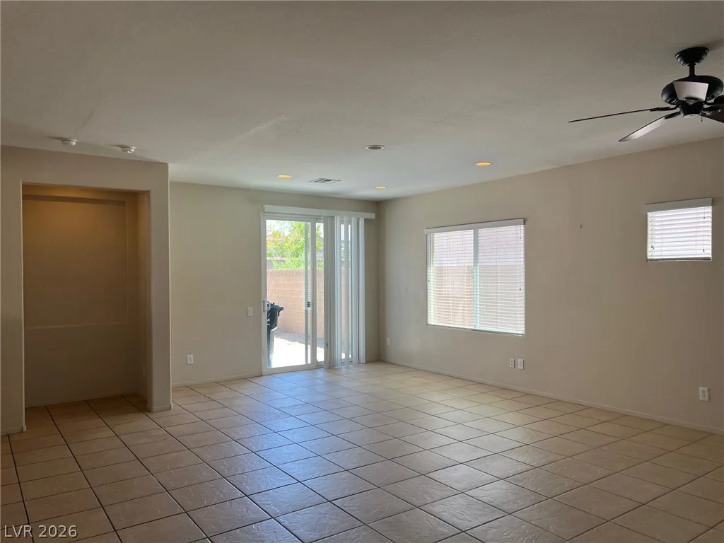 2990 Tara Murphy, Henderson, NV 89044