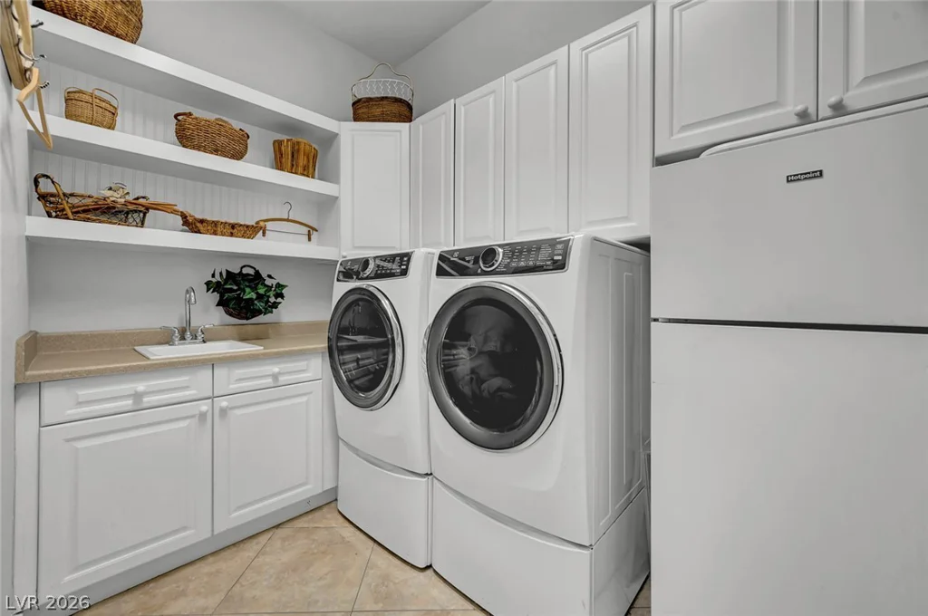 1116 Golden Age, Las Vegas, NV 89144
