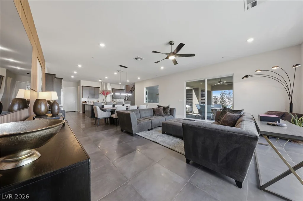 302 Shaded Canyon, Henderson, NV 89012