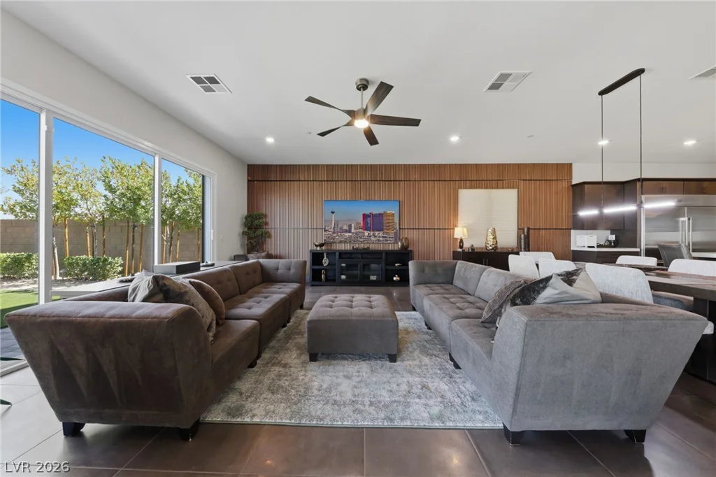 302 Shaded Canyon, Henderson, NV 89012