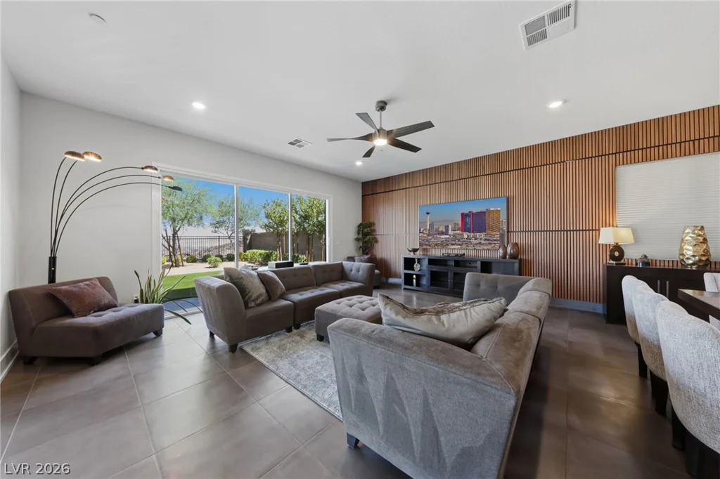 302 Shaded Canyon, Henderson, NV 89012