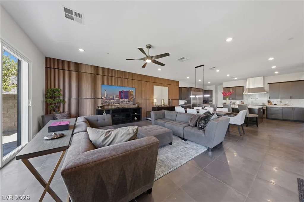 302 Shaded Canyon, Henderson, NV 89012