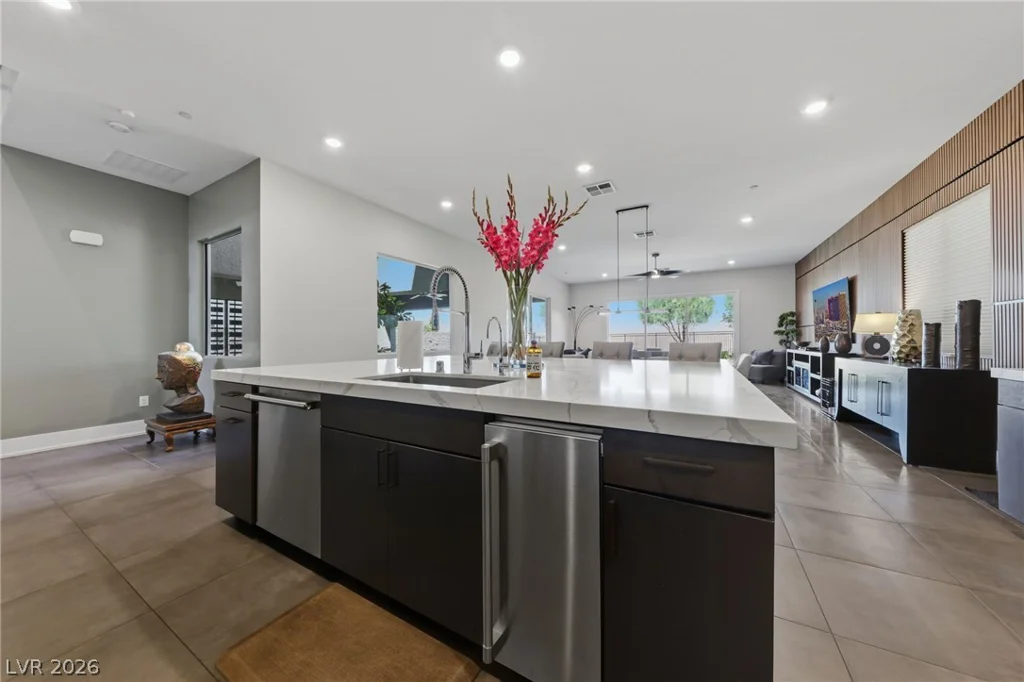 302 Shaded Canyon, Henderson, NV 89012