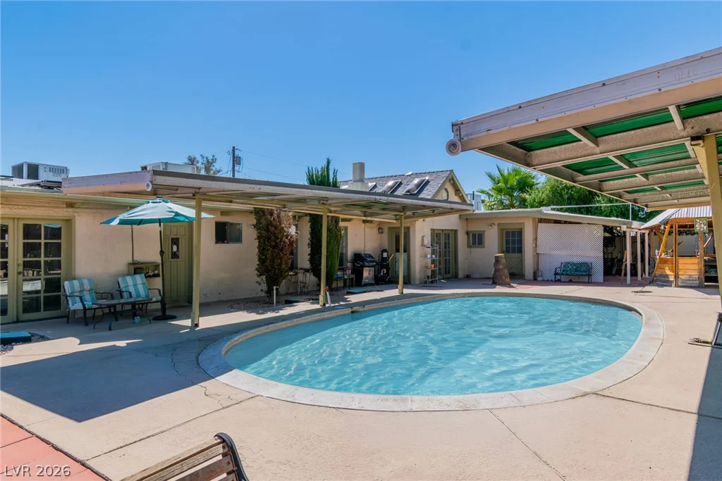 1567 Shadow Mountain, Las Vegas, NV 89108
