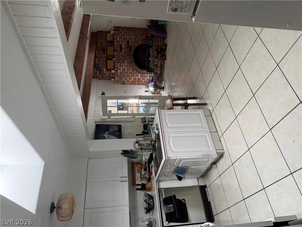 1567 Shadow Mountain, Las Vegas, NV 89108