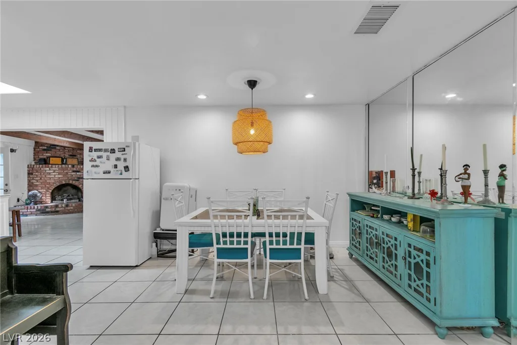 1567 Shadow Mountain, Las Vegas, NV 89108