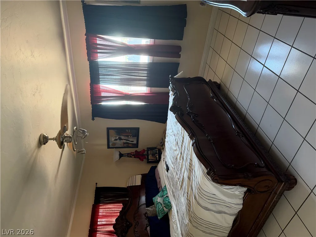1567 Shadow Mountain, Las Vegas, NV 89108