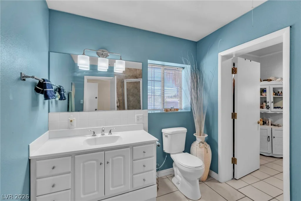 1567 Shadow Mountain, Las Vegas, NV 89108