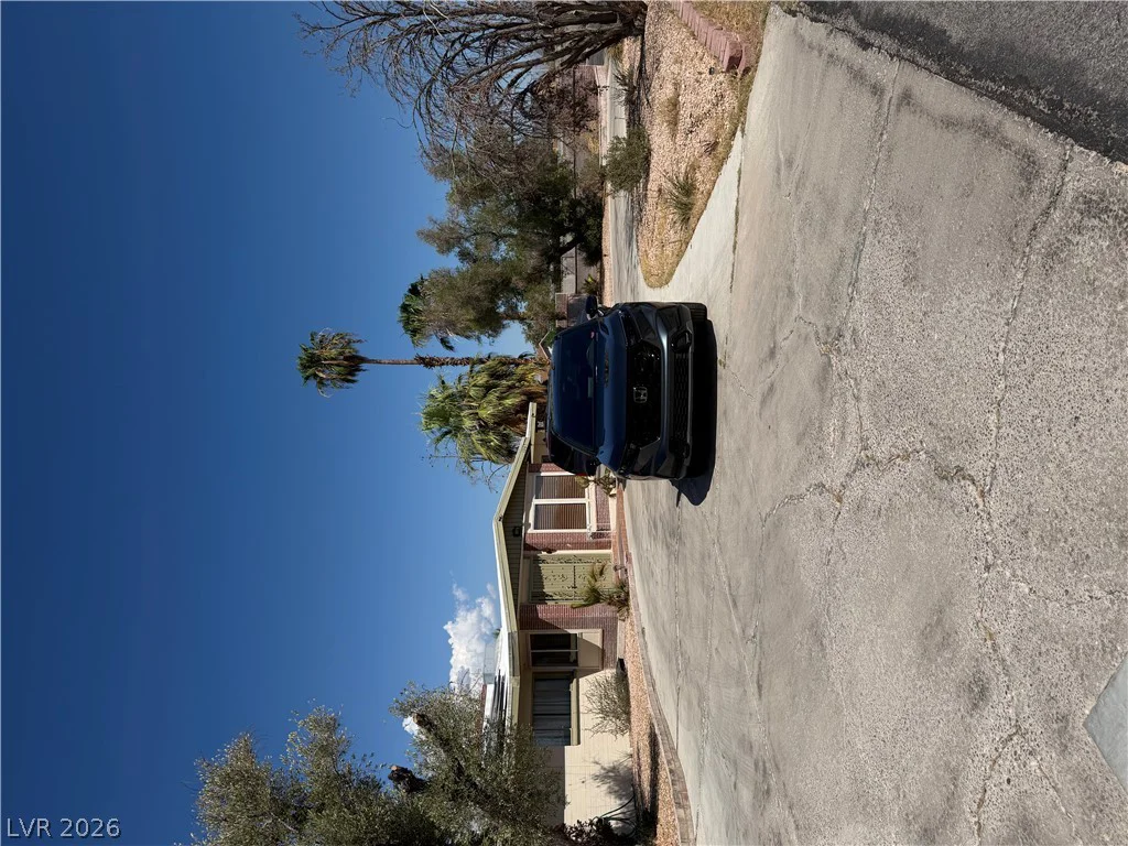 1567 Shadow Mountain, Las Vegas, NV 89108