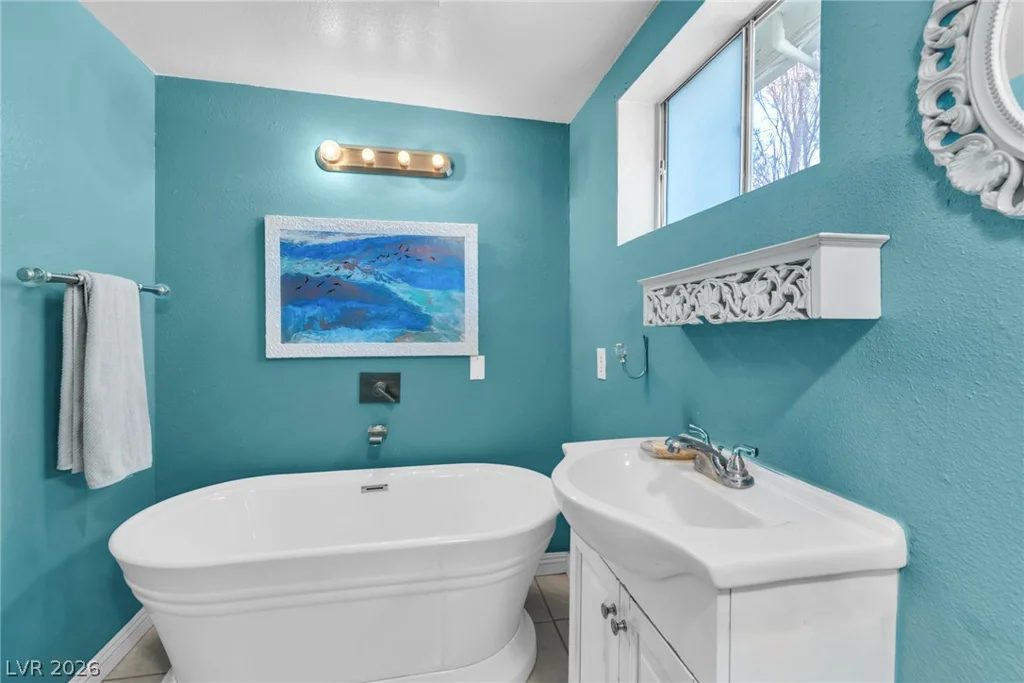 1567 Shadow Mountain, Las Vegas, NV 89108