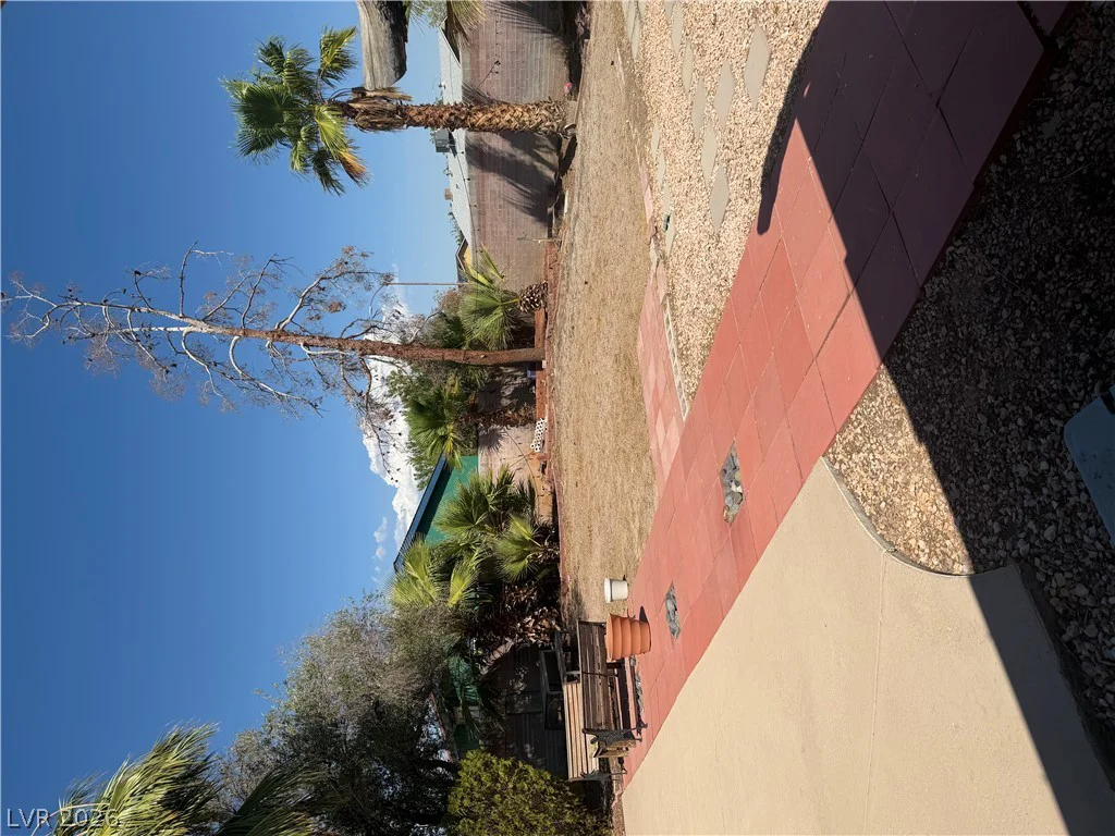 1567 Shadow Mountain, Las Vegas, NV 89108