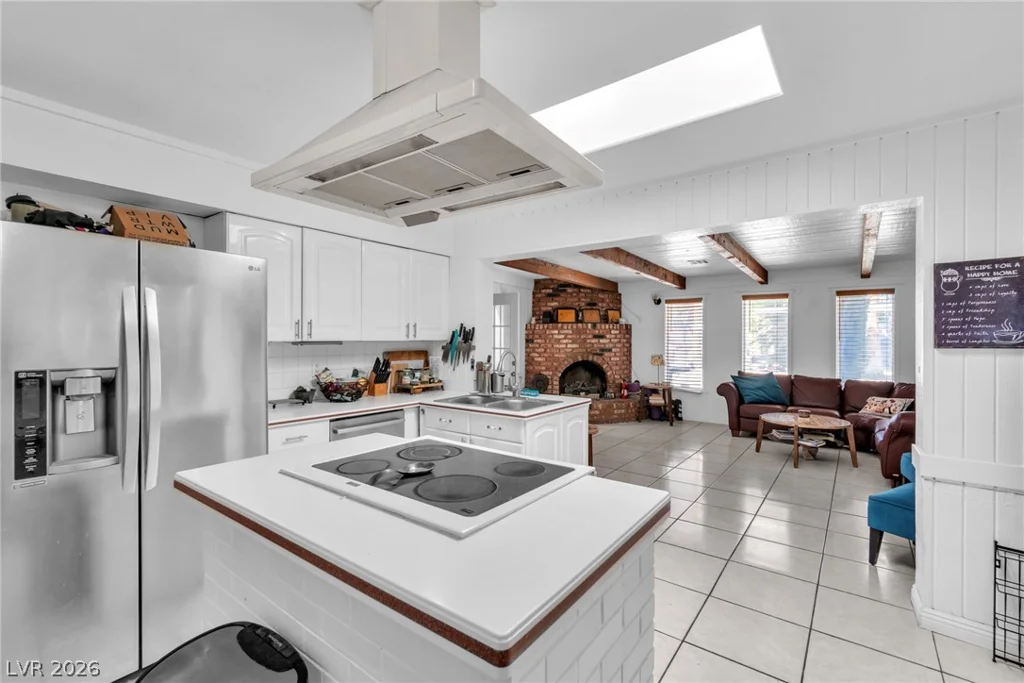1567 Shadow Mountain, Las Vegas, NV 89108