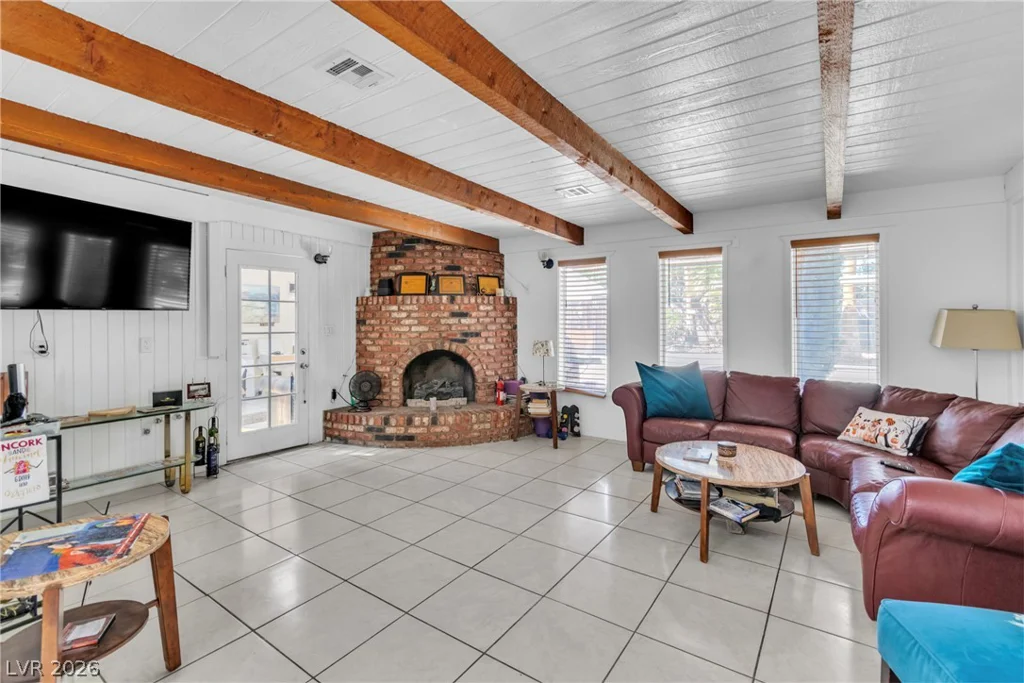 1567 Shadow Mountain, Las Vegas, NV 89108